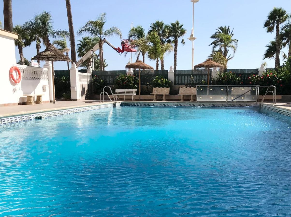 Apartamento 2 Dormitorios En Primera Linea De Playa San Cristobal Almunecar Bagian luar foto